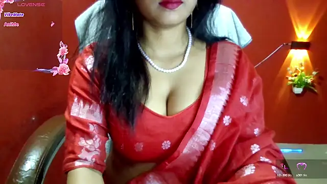 Snapshot of Queenhimanshi chatting on 09.22.25 Queenhimanshi online show from 09.22.25