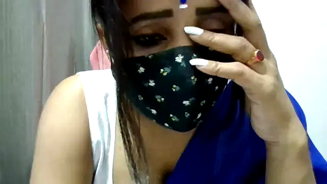 Snapshot of Queenhimanshi chatting on 11.03.25 Queenhimanshi online show from 11.03.25