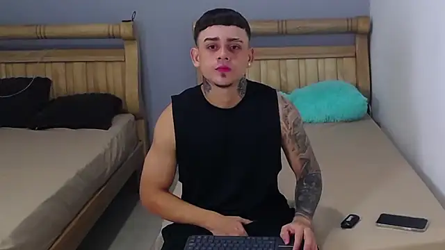 Snapshot of nino_rousse chatting on 10.23.25 nino rousse online show from 10.23.25