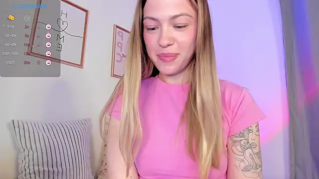 Snapshot of damn_cutie chatting on 02.07.26 damn cutie online show from 02.07.26