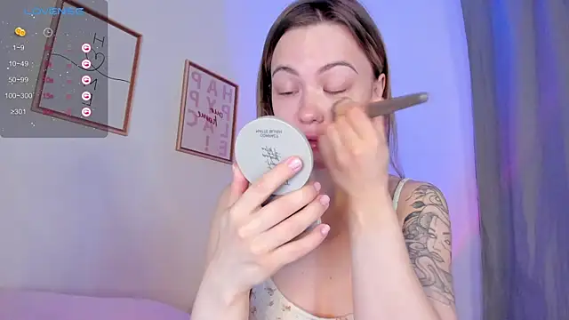 Snapshot of damn_cutie chatting on 02.24.26 damn cutie online show from 02.24.26