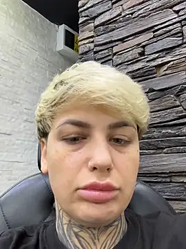 KarinaSwitchy online show from 04.29.26