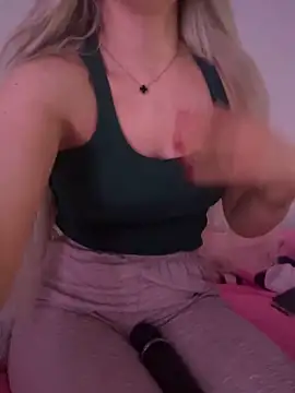 Holly-Glamour online show from 12.19.25