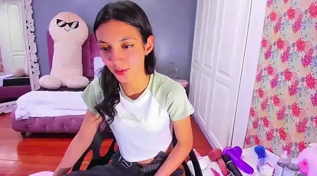 Iris Stone  online show from 01.25.25