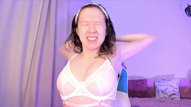 Viktoria Oliverr online show from 09.21.25