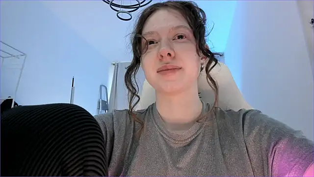 Viktoria Oliverr online show from 11.14.25