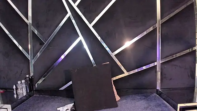 Ivanna18 x online show from 11.15.25