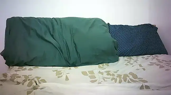 Cryaluna online show from 12.18.24