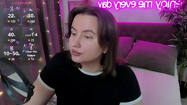 FeralPeach online show from 11.05.25