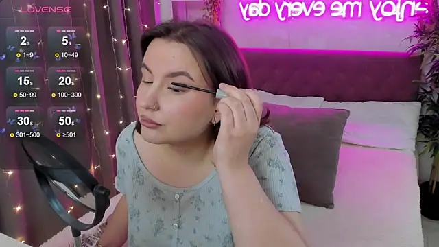 FeralPeach online show from 11.14.25