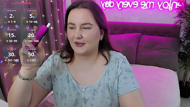 FeralPeach online show from 12.17.25