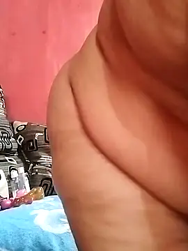 Snapshot of naughtygrannyXXX chatting on 02.10.25 naughtygrannyXXX online show from 02.10.25