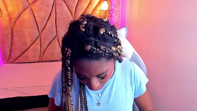 Queen perla  online show from 01.16.25