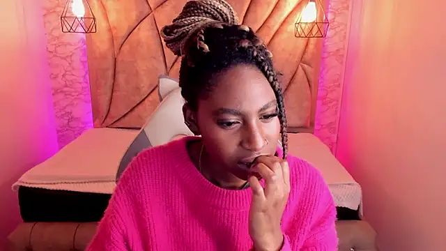 Queen perla  online show from 01.22.25