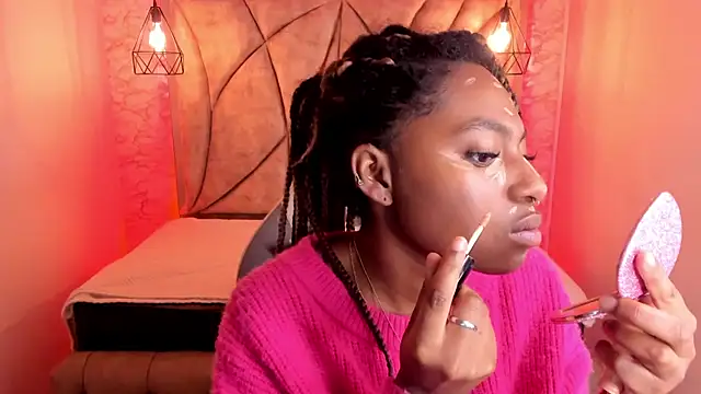 Queen perla  online show from 02.20.25