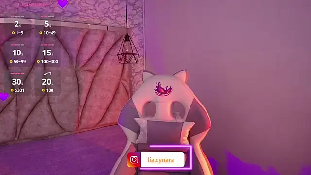 Queen perla  online show from 11.25.25