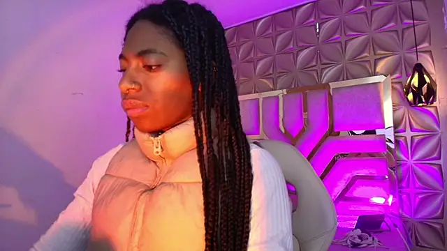 Queen perla  online show from 02.19.26