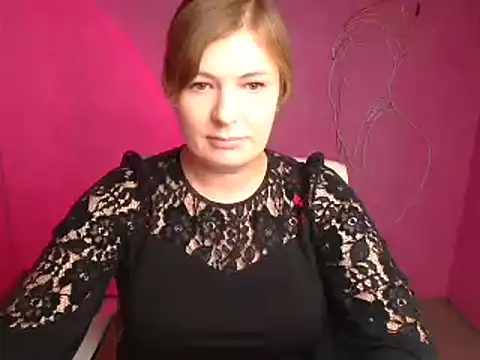 Snapshot of Lissmilf chatting on 09.28.25 Lissmilf online show from 09.28.25