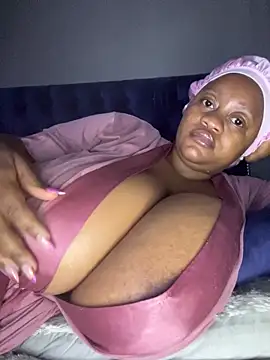 Chubbykarisma27 online show from 12.13.25