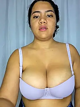 Watagatapitusberry1 online show from 10.20.25