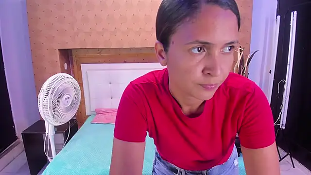 Snapshot of SofiAndNicol chatting on 02.27.25 SofiAndNicol online show from 02.27.25