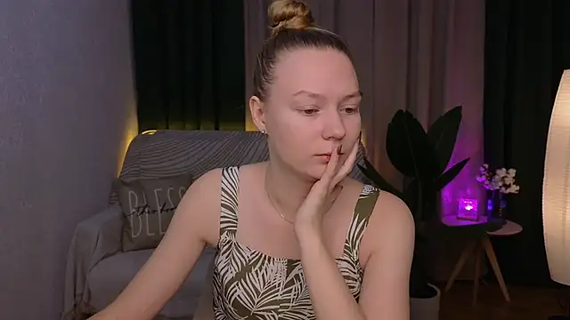 CarolynCohen   online show from 12.02.24