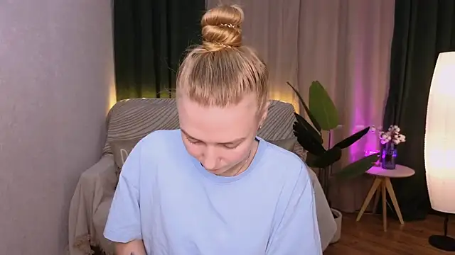 CarolynCohen   online show from 02.04.25