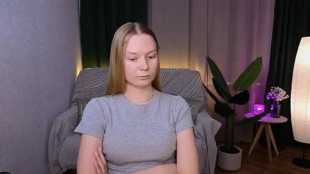 CarolynCohen   online show from 02.18.25