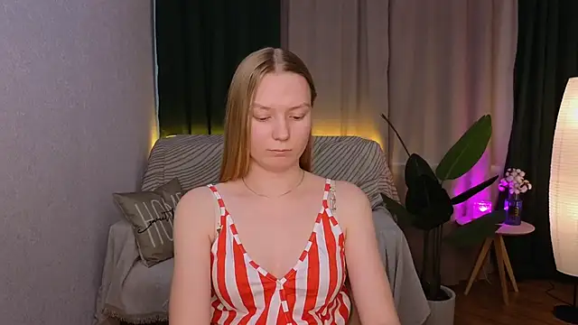 CarolynCohen   online show from 02.20.25