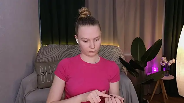 CarolynCohen   online show from 03.11.25