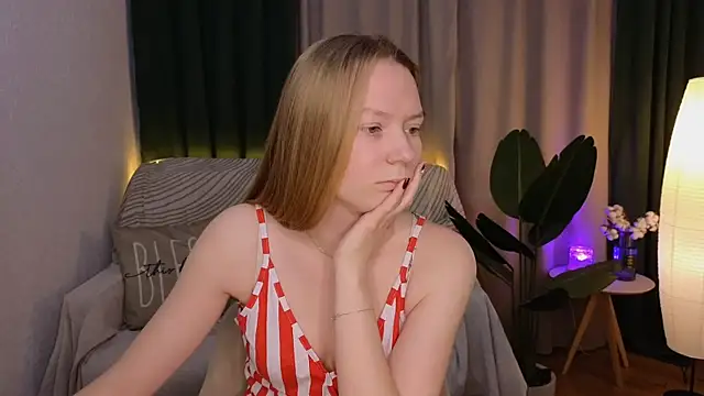 CarolynCohen   online show from 03.17.25