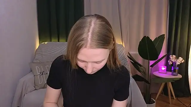 CarolynCohen   online show from 03.23.25