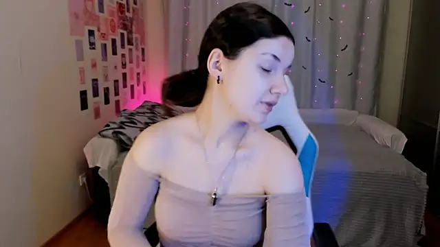 Vanessa Verona online show from 02.19.25