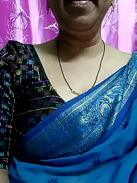 Snapshot of Rosy-B chatting on 01.17.25 Rosy-B online show from 01.17.25
