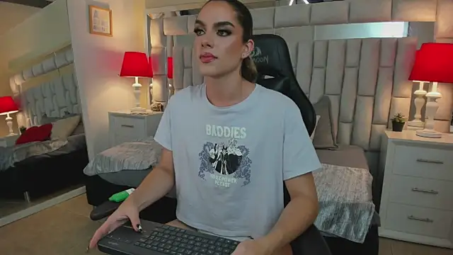 mariiahneedles online show from 12.21.24