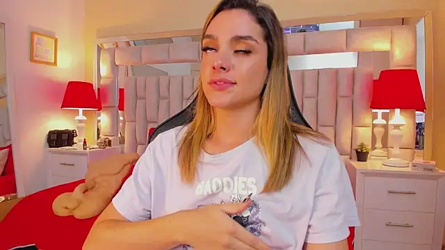 mariiahneedles online show from 01.04.25