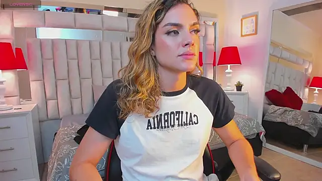 mariiahneedles online show from 02.05.25