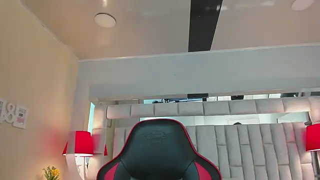 mariiahneedles online show from 10.30.25