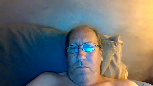 Snapshot of hornyrich69 chatting on 05.14.26 hornyrich69 online show from 05.14.26