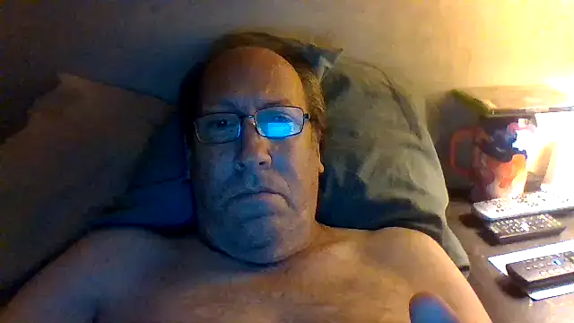 Snapshot of hornyrich69 chatting on 05.25.26 hornyrich69 online show from 05.25.26