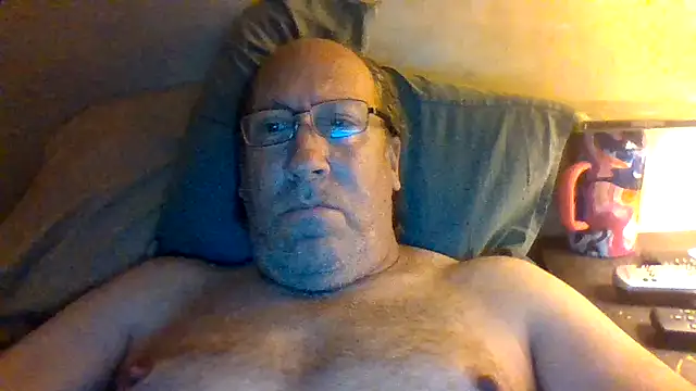 Snapshot of hornyrich69 chatting on 06.13.26 hornyrich69 online show from 06.13.26