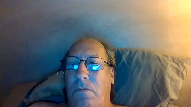 Snapshot of hornyrich69 chatting on 07.17.26 hornyrich69 online show from 07.17.26