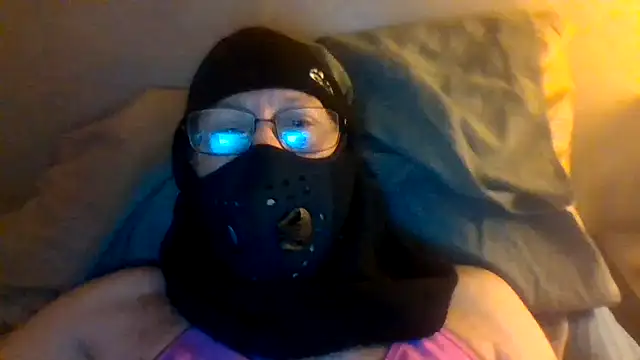 Snapshot of hornyrich69 chatting on 08.02.26 hornyrich69 online show from 08.02.26