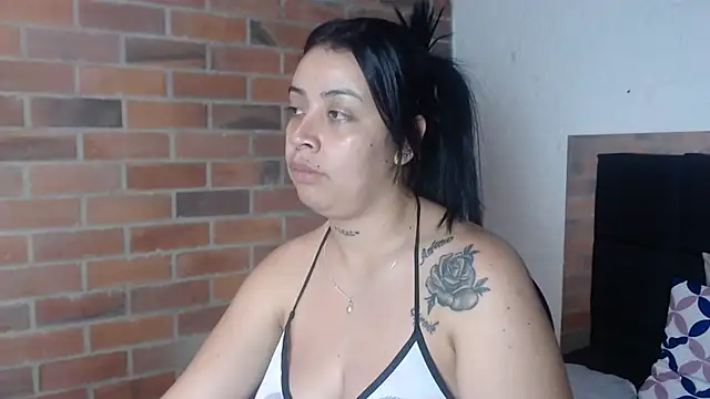 Snapshot of salome__hills1 chatting on 12.15.25 salome hills1 online show from 12.15.25