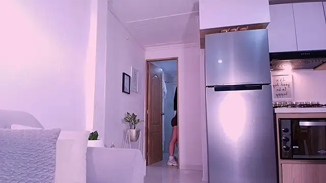 DannaHyde online show from 02.10.26