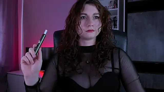 Snapshot of Goddess-Rose chatting on 06.24.26 Goddess-Rose online show from 06.24.26