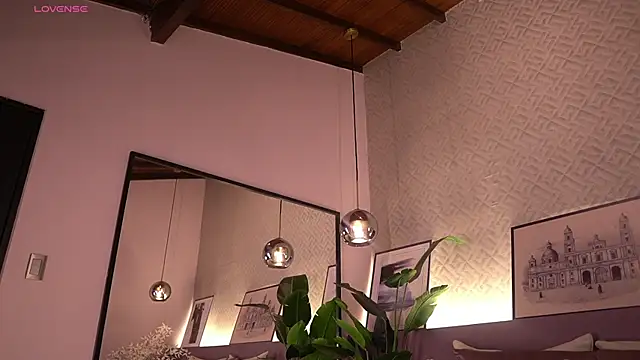 IzzyWild online show from 04.19.26