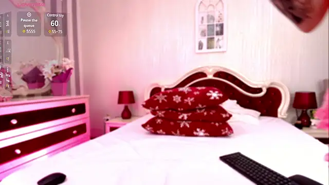 Snapshot of StacyLight chatting on 02.09.25 StacyLight online show from 02.09.25