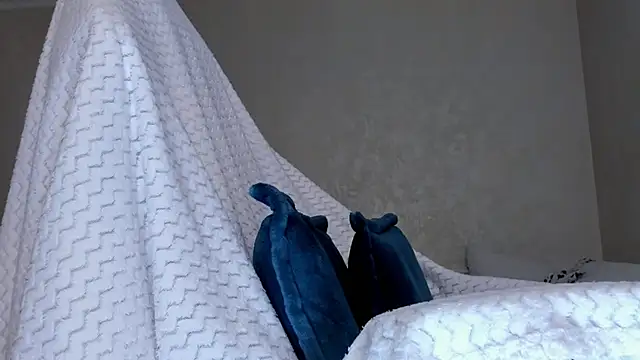 Britney Ross online show from 12.25.24