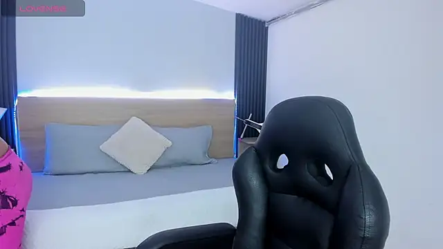 Chiqui milk  online show from 12.02.25